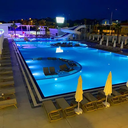 Hotel Sunthalia & Ultra Adults Only Party Sidé