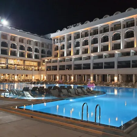 Sunthalia & Ultra Adults Only Party 5* Sidé