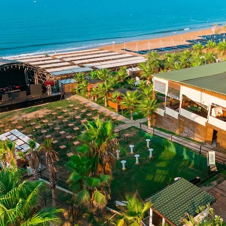 Sunthalia & Ultra Adults Only Party 5*